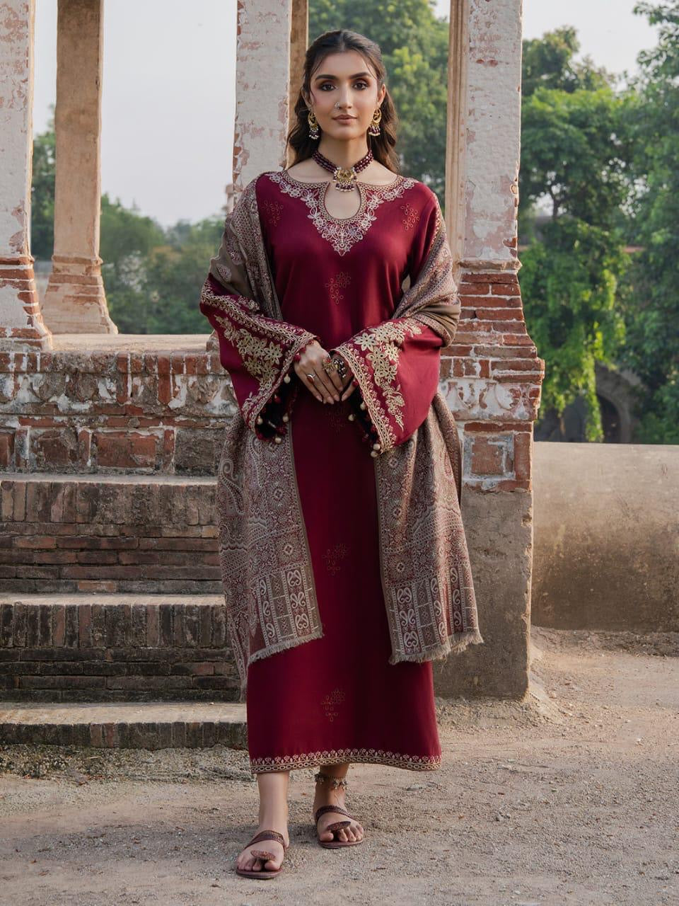 IZEL UNSTITCH LAWN EMBROIDERED 3PC (E240)