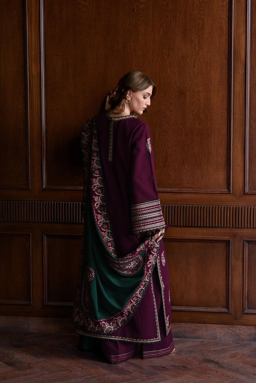 HUSSAIN REHAR UNSTITCH LAWN EMBROIDERED 3PC (E217)
