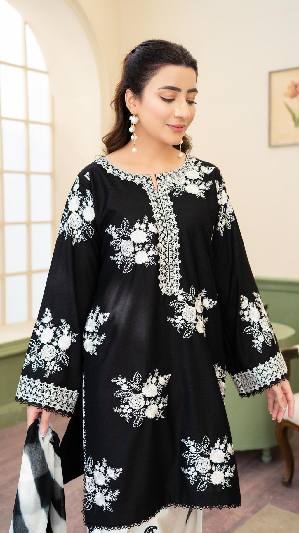 ZARA SHAHJAHAN LAWN EMBROIDERED 3PC