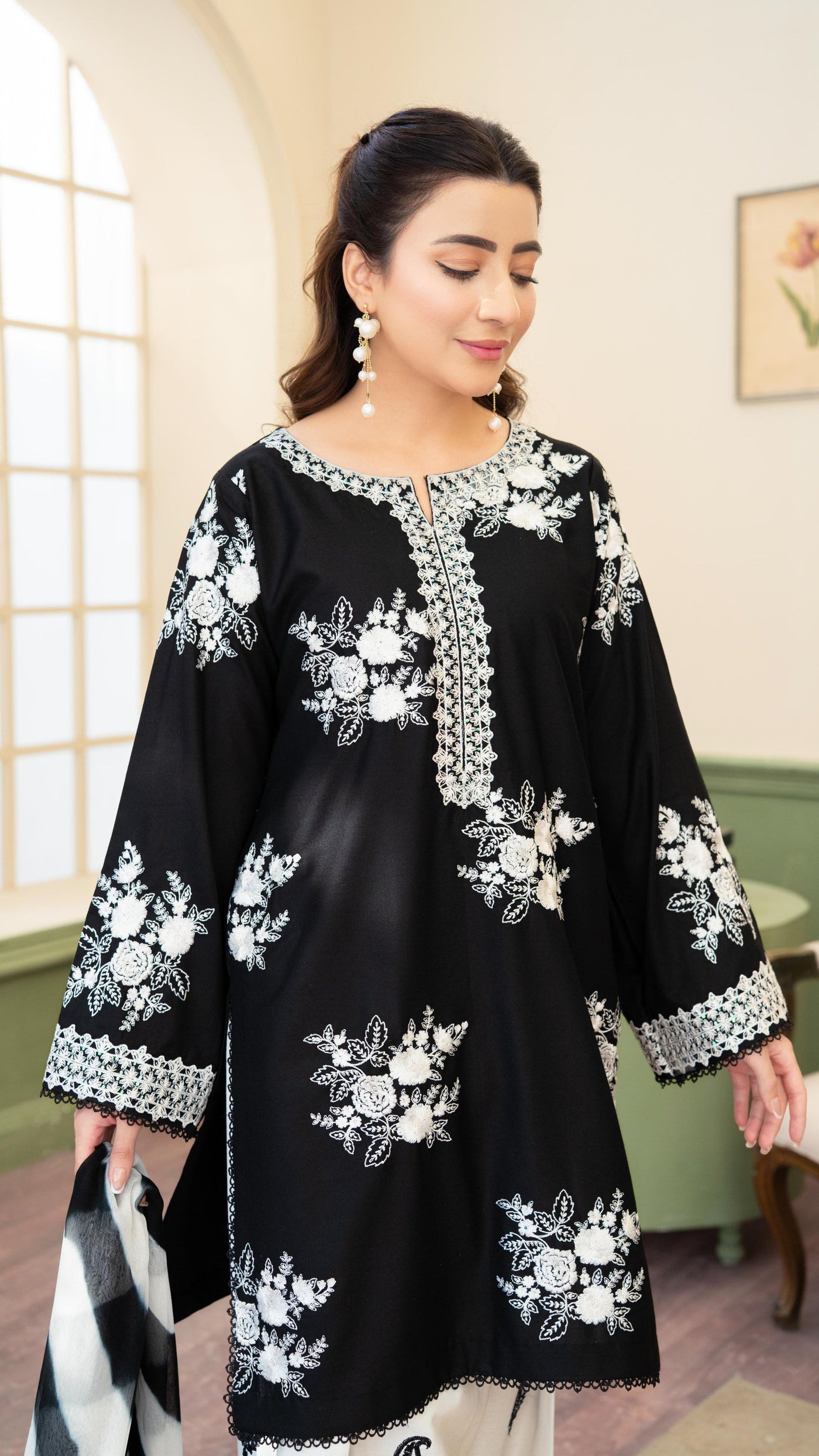 ZARA SHAHJAHAN LAWN EMBROIDERED 3PC