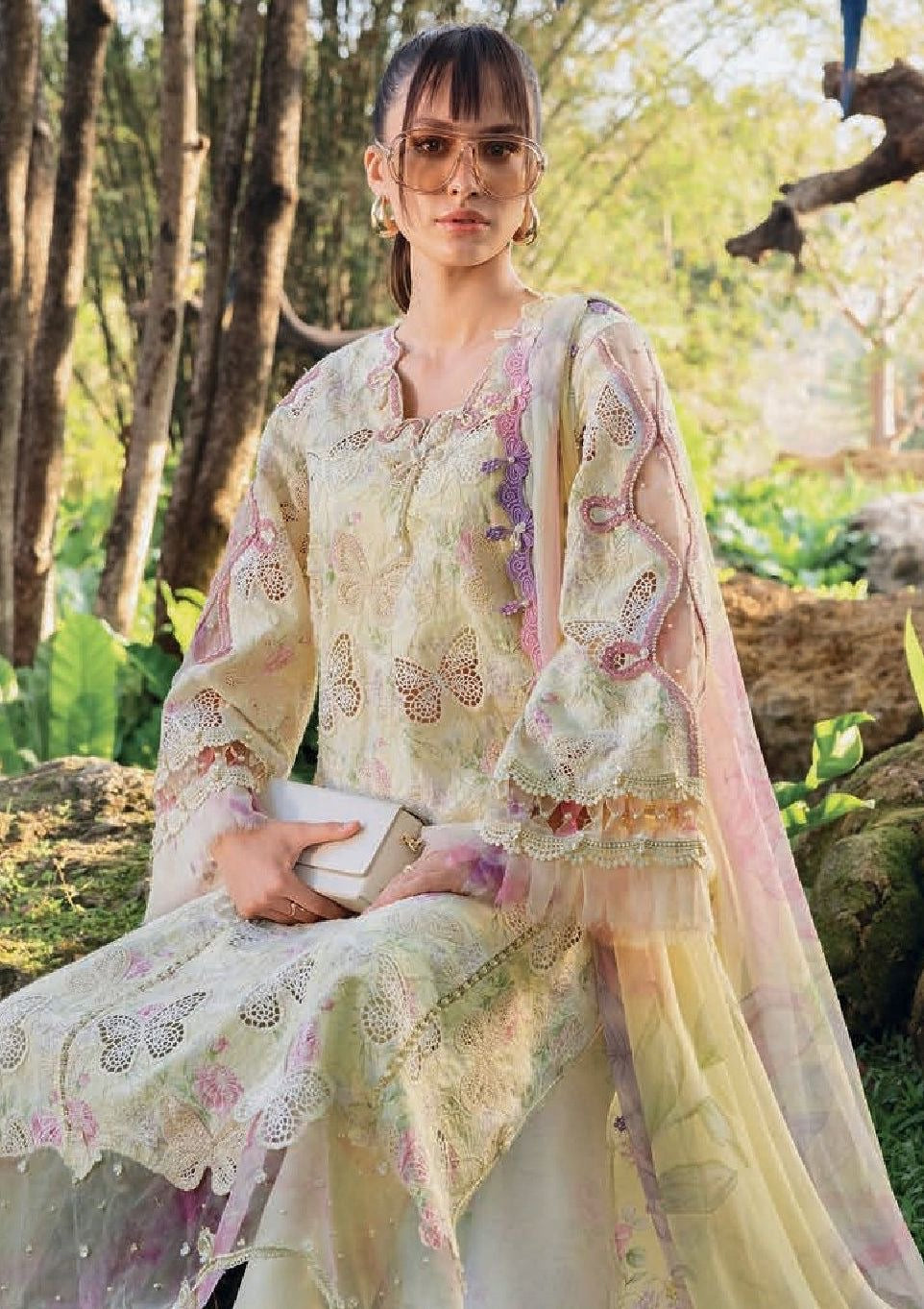 MARIA B BUTTERFLY UNSTITCH LAWN EMBROIDERED 3PC (E211)