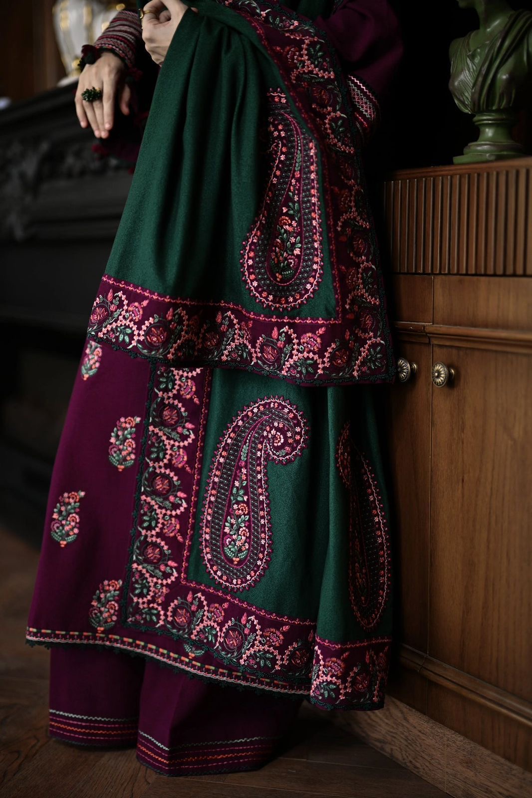 HUSSAIN REHAR UNSTITCH LAWN EMBROIDERED 3PC (E217)