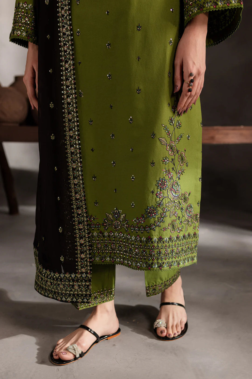 BATIK UNSTITCH LAWN EMBROIDERED 3PC RRB