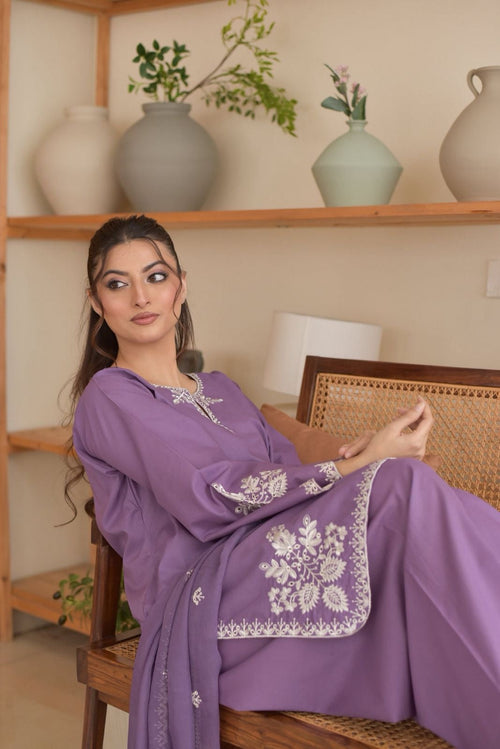 AARIANA UNSTITCH LAWN EMBROIDERED 3PC (E262)
