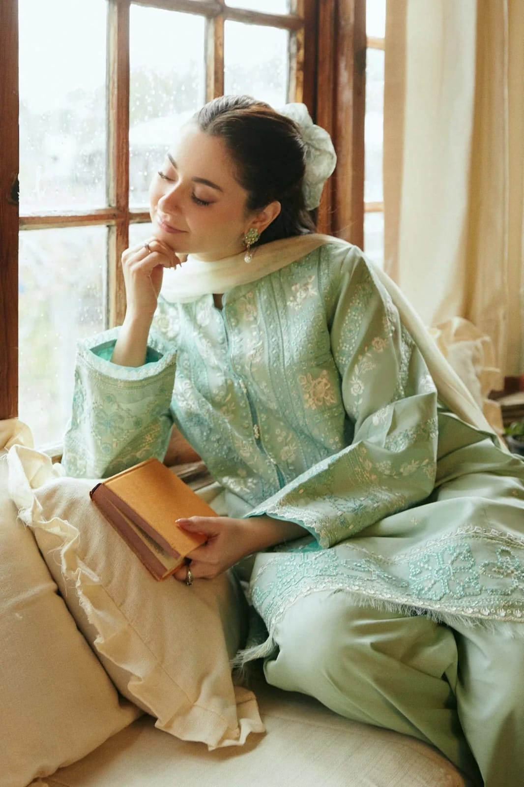 Coco By ZARA SHAHJAHAN UNSTITCH LAWN EMBROIDERED 3PC (E267)